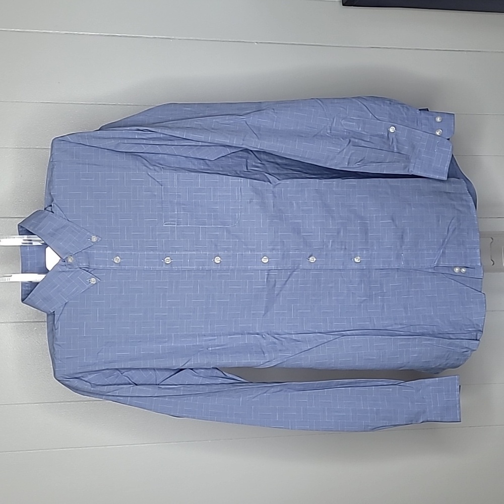 * 3 for $20 * Traditional Fit * Non-Iron * Men's Dress Shirt